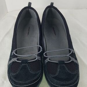 Black and Gray Comfort Flats with Breathable Mesh